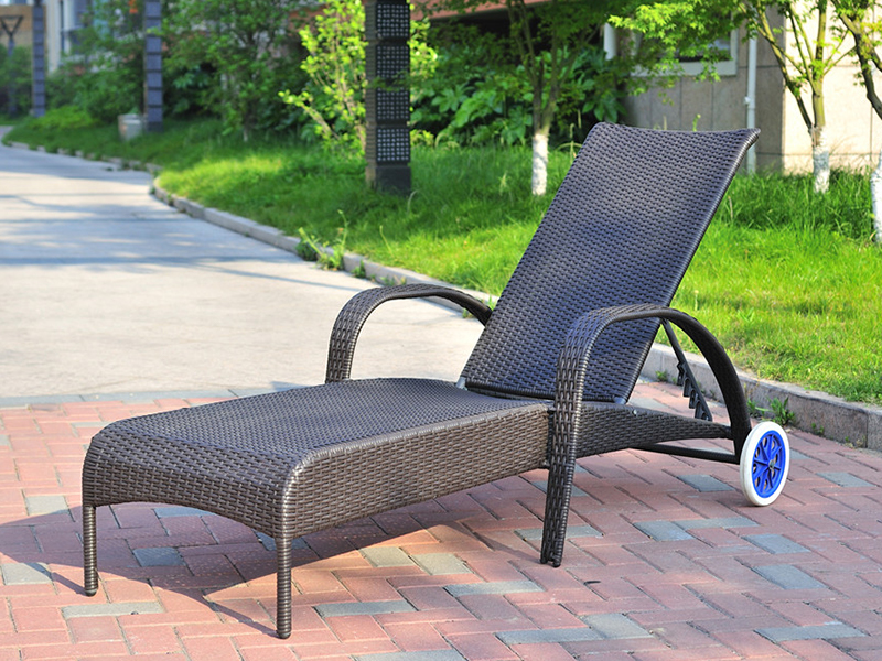 Rattan Lounge พร้อมสองล้อ, เตียงหยักกลางแจ้ง, Rattan Recliner เก้าอี้ YQ-RB-410